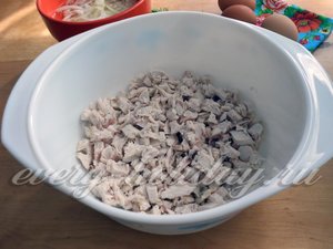 Куриное филе нарезать