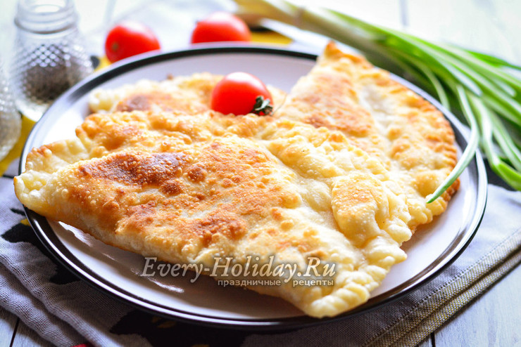 Классические хрустящие пьяные чебуреки